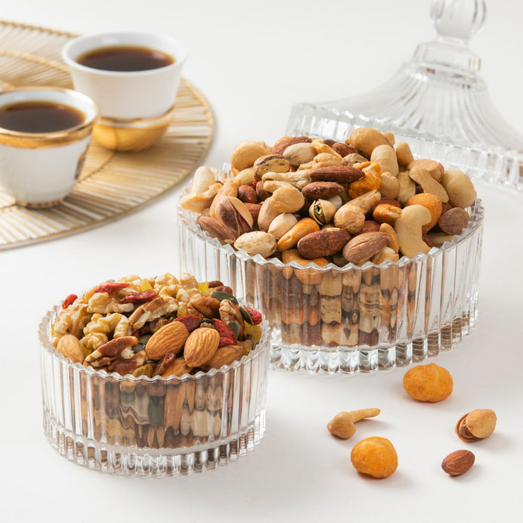 NUTS & CRACKERS