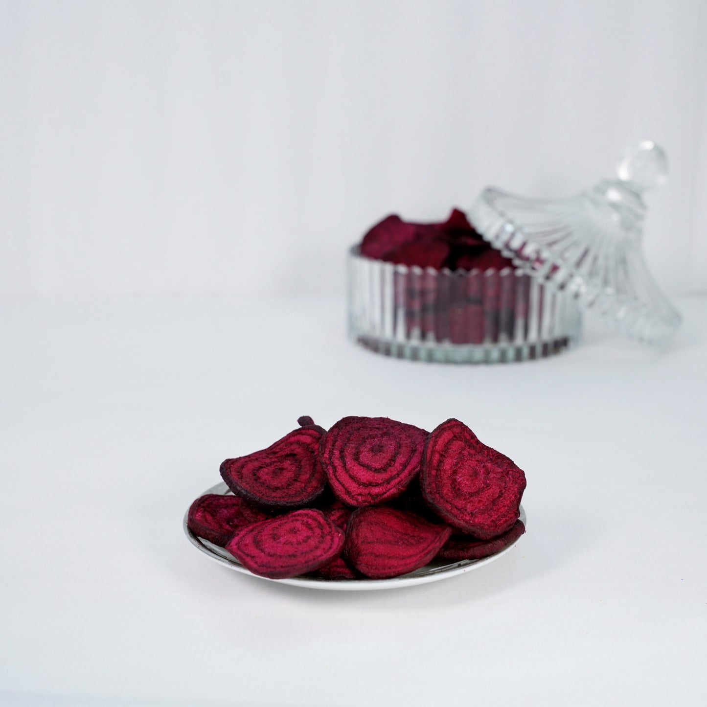 Dehydrated beetroot chips – crunchy, naturally sweet vegetable snack