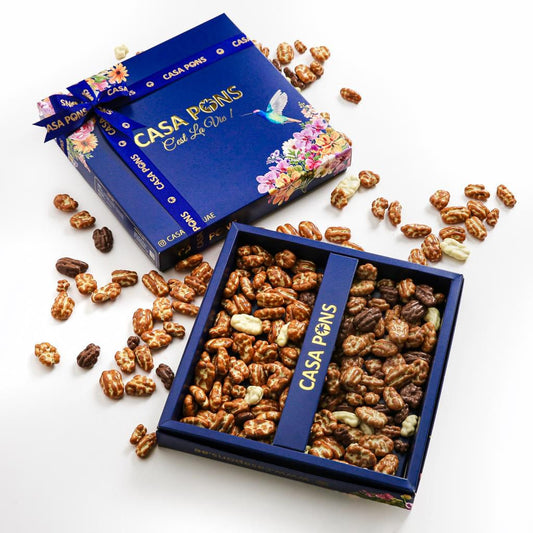 Exclusive Pecan Gift Box 1kg – Casa Pons luxury assortment with caramel pecans & mixed flavors