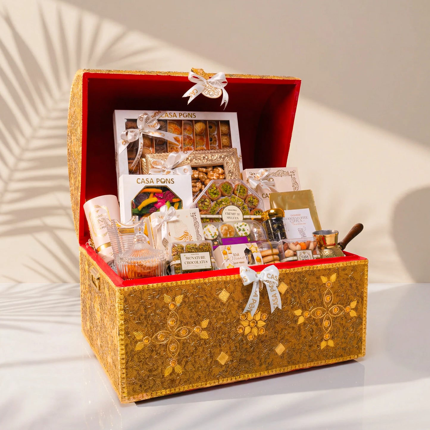 Tresor Gift Chest – Large Luxury Arabic Sweets & Premium Assorted Delicacies