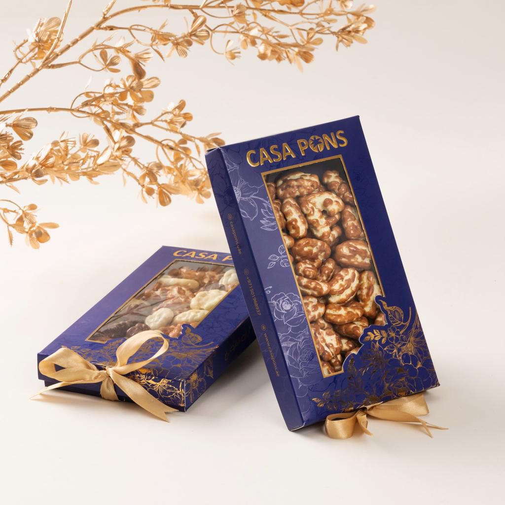 Pecan Caramel Mini Box Blue 200g – Casa Pons caramel-coated pecans in elegant blue gift packaging