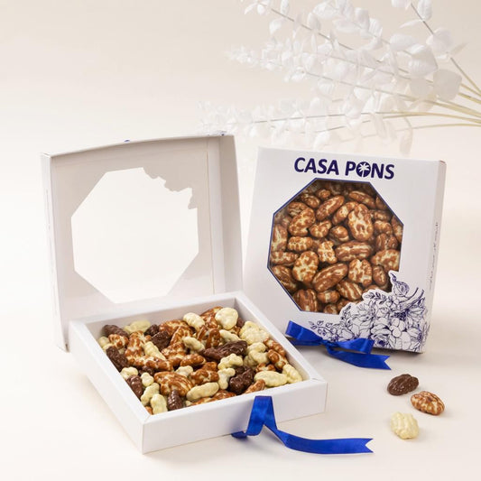 Pecan Mix Small 400g – Casa Pons assorted flavored pecans in elegant small gift box