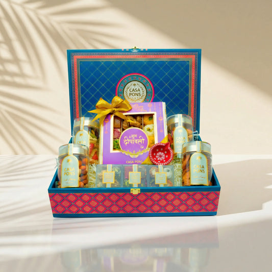 سلة متوسطة الحجم مطبوعة باللون الأزرق الملكي والوردي