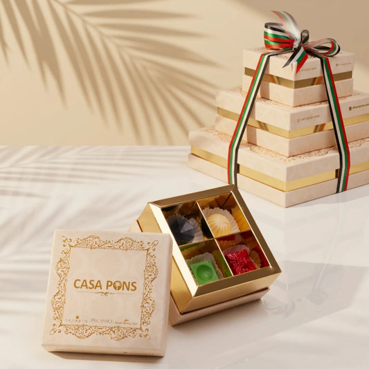 علبة شوكولاتة إماراتية فاخرة صغيرة باللون الأبيض العاجي - إصدار اليوم الوطني