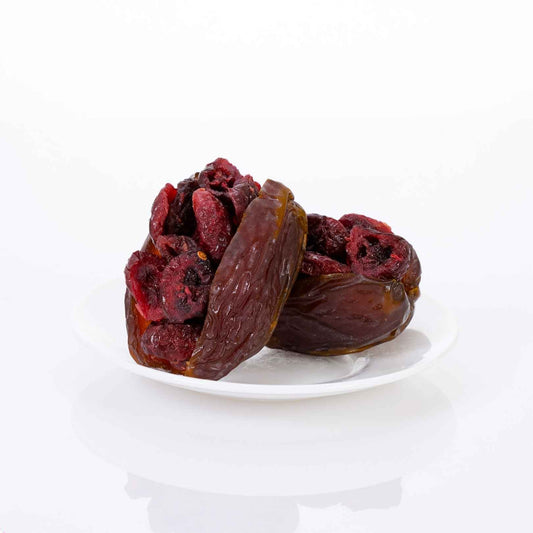 Stuffed Dates with Cranberries – Premium Arabic Sweet