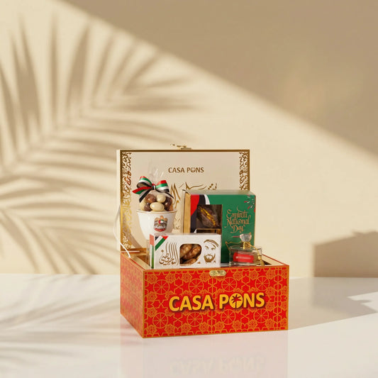 سلة هدايا اليوم الوطني لدولة الإمارات العربية المتحدة - إصدار صغير باللون الأحمر