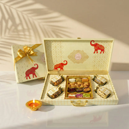 علبة فيل أحمر ملكي فاخرة | شوكولاتة فاخرة، جوز البقان، تمر ومكسرات