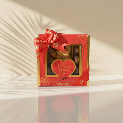 علبة هدايا جوز البقان والكراميل - إصدار أحبك (320 جرام)