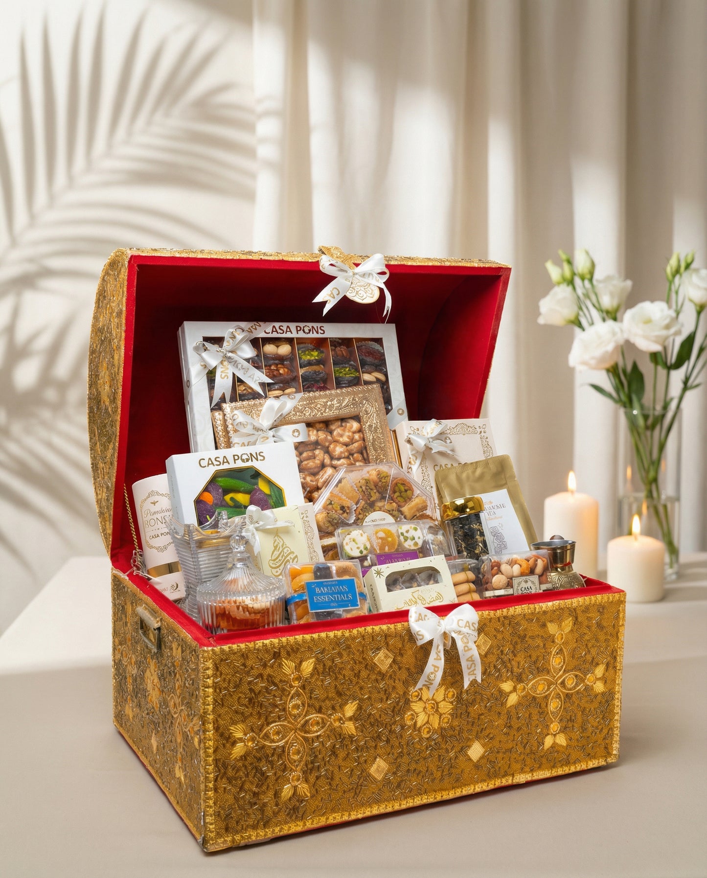 Tresor Gift Chest – Large Luxury Arabic Sweets & Premium Assorted Delicacies