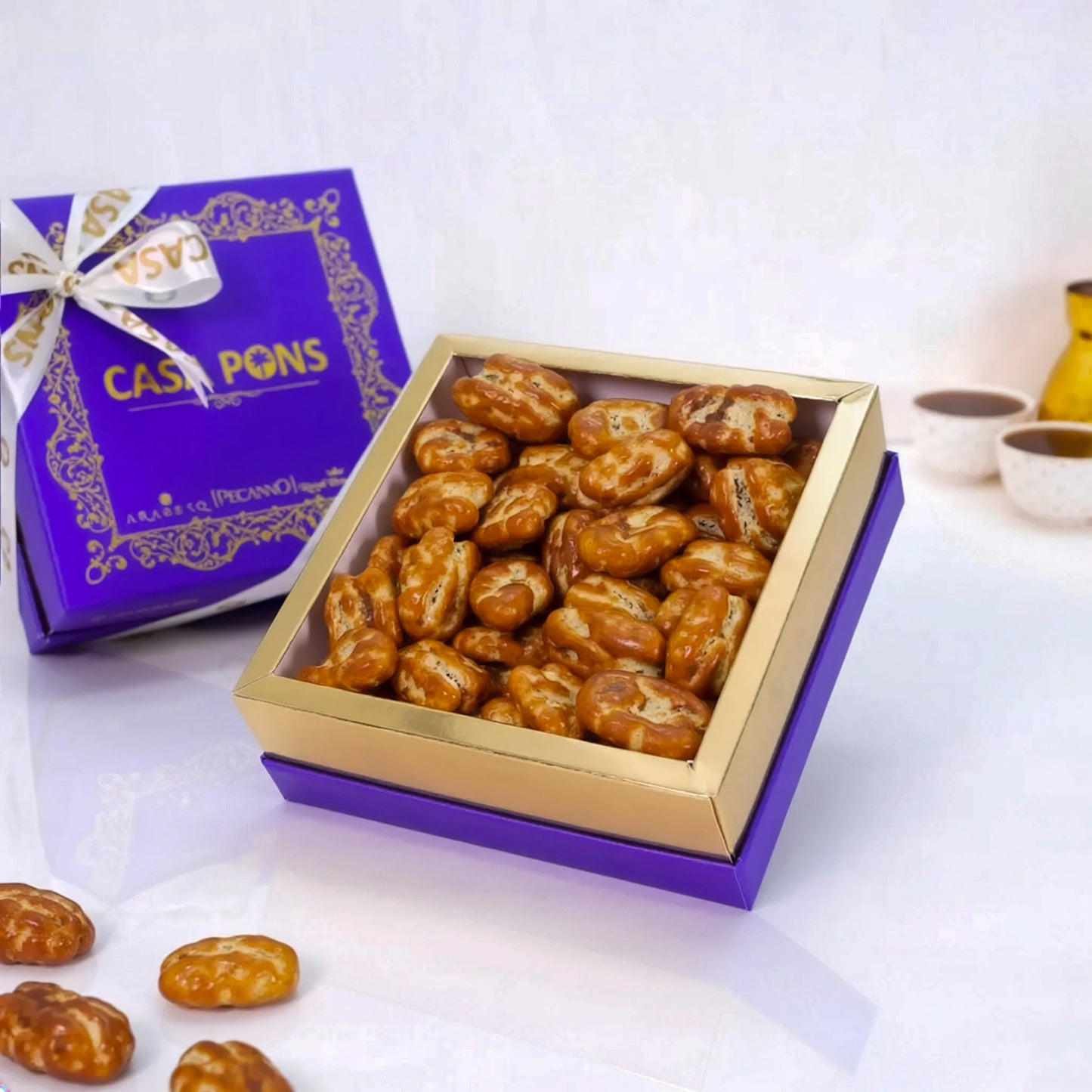Medium Pecan Caramel Gift Box – Blue Edition