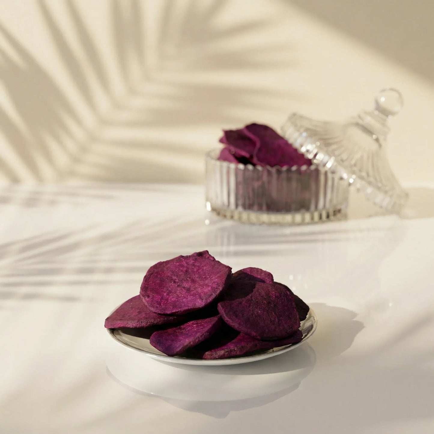 بطاطس أرجوانية مجففة - وجبة خفيفة مقرمشة وملونة